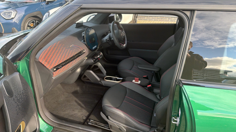 MINI Cooper 135kW E Sport [Level 1] 41kWh 3dr Auto Electric Hatchback